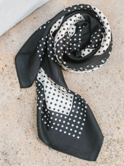 foulard carré à poids