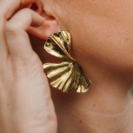 Grandes boucles d'oreilles