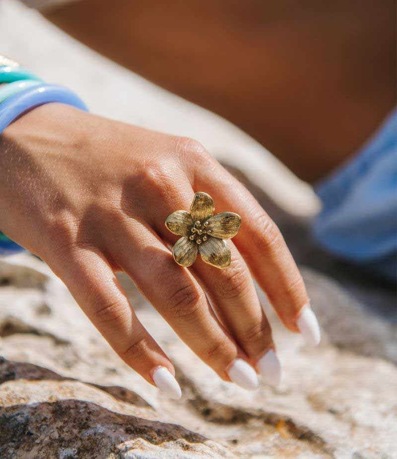 Bague fleur dorée
